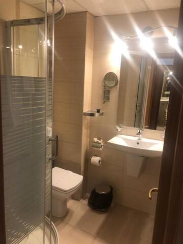 Фото номера Двухместный номер с 2 отдельными кроватями Отель Hotel Bulevard Prestige г. Слатина 9